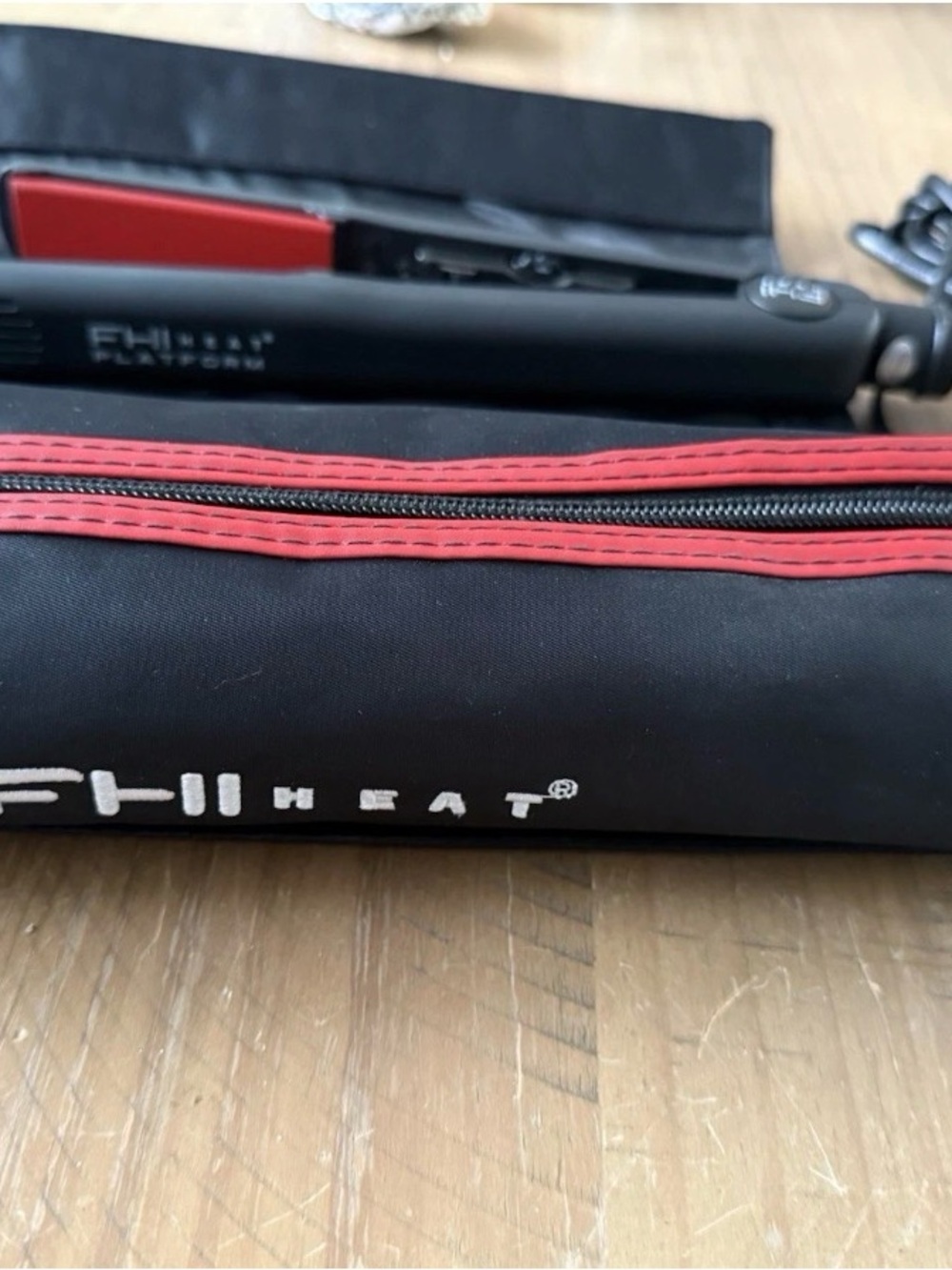 FHI Heat Flat Iron Straightener Swivel Cord w/ Heat Resistant Pouch